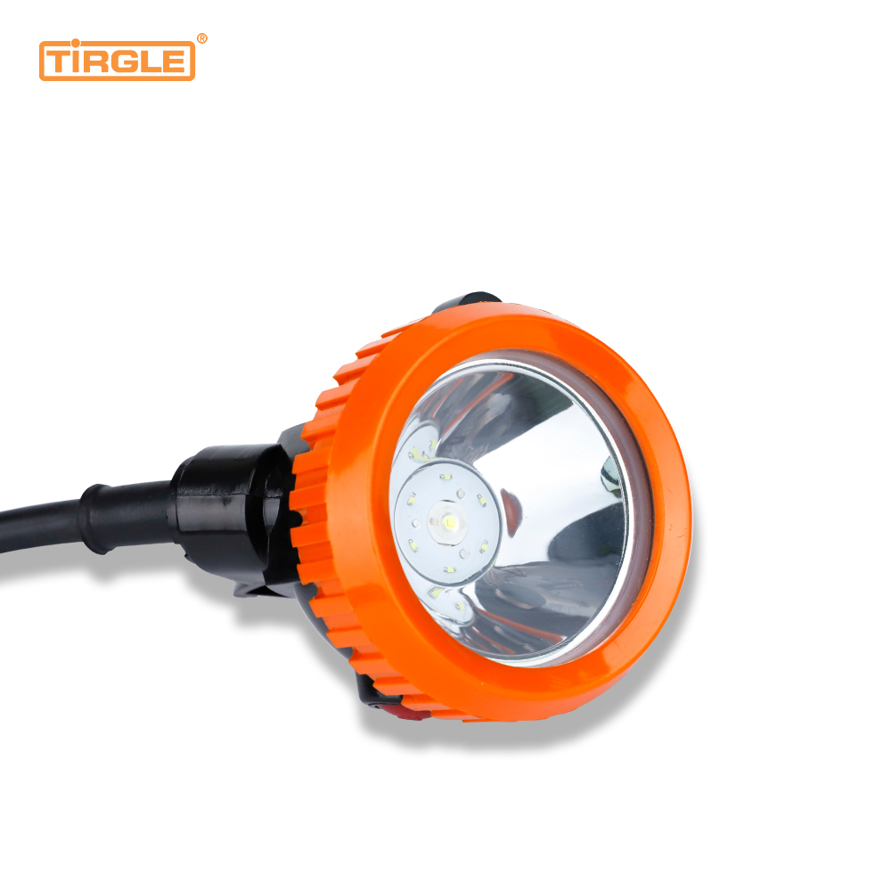 TL-103 1LED3W Vỏ nguyên khối có thể sạc lại đèn pha cầm tay điện mỏ